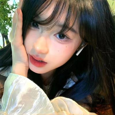 踉跄女孩